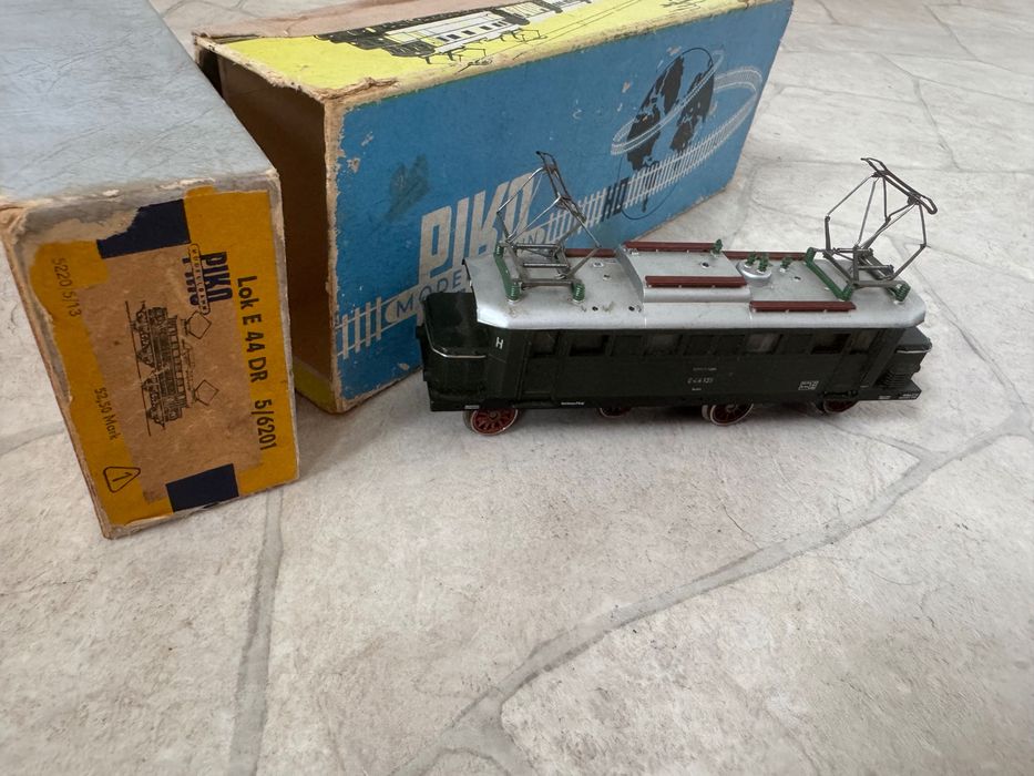 Locomotiva electrica Piko H0 E44 131