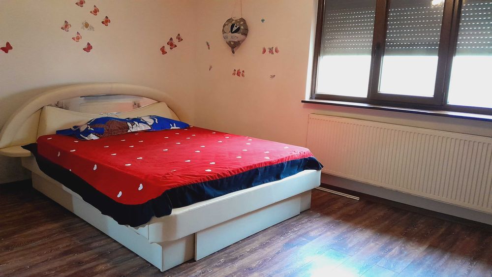 Inchiriez apartament modern Piața Mare