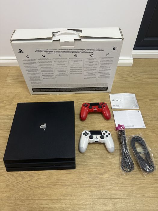 PlayStation 4 Pro, 1Tb, 2 Manete + 7 Jocuri (Fifa 25)