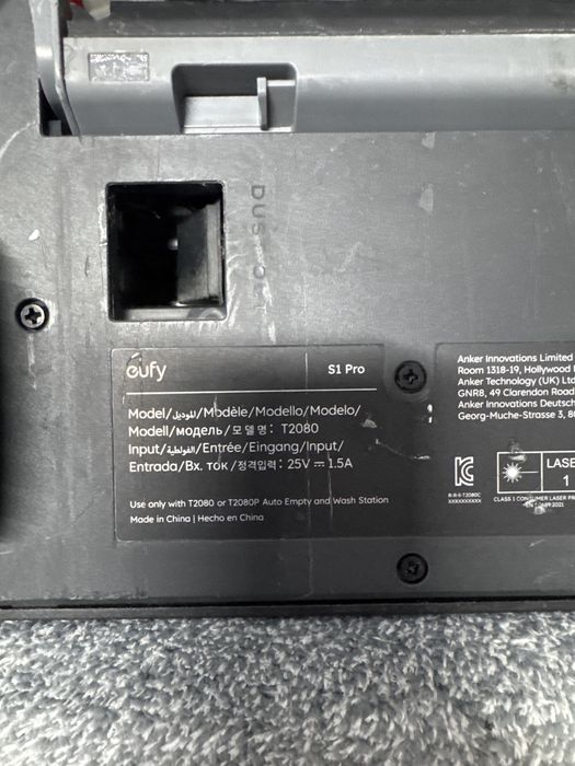 Aspirator robot Eufy S1 Pro motor rosta stanga blocat