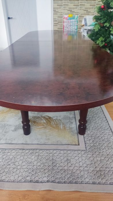 Продам стол для гостинной!