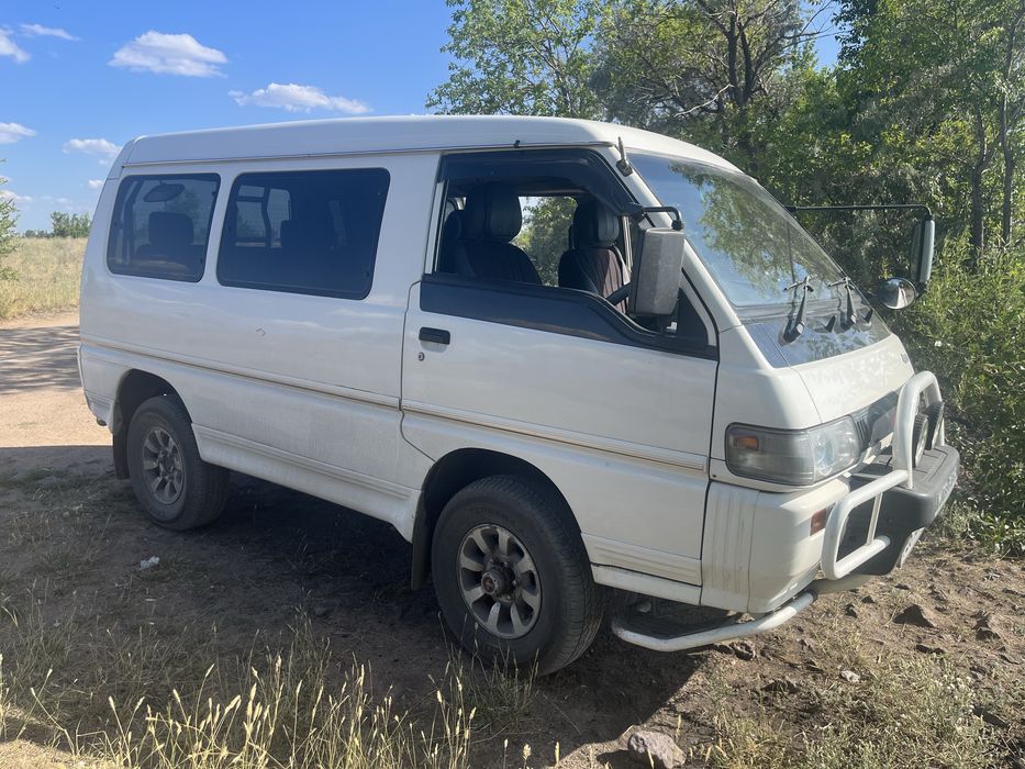 Митсубиси Делика 2.5