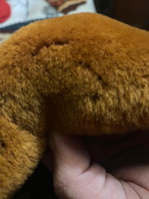 Vând haina din piele naturala de ovine autentică înainte de anii 2000