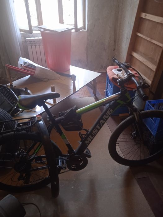 Skarasnoy 26 nasoz sumkasi bo 1 ta kamera qoyim beraman narhi 900000 m