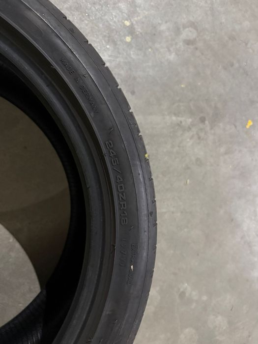 vand cauciucuri dunlop 245/40/r18 second hand foarte putin utilizate