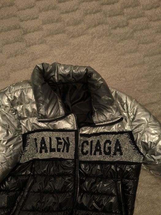 Продам куртку женскую