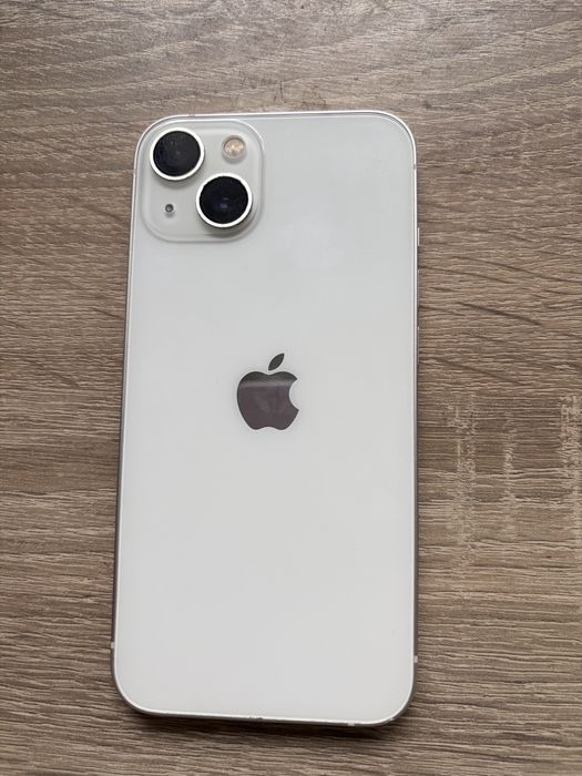 Телефон iphone 13 бял