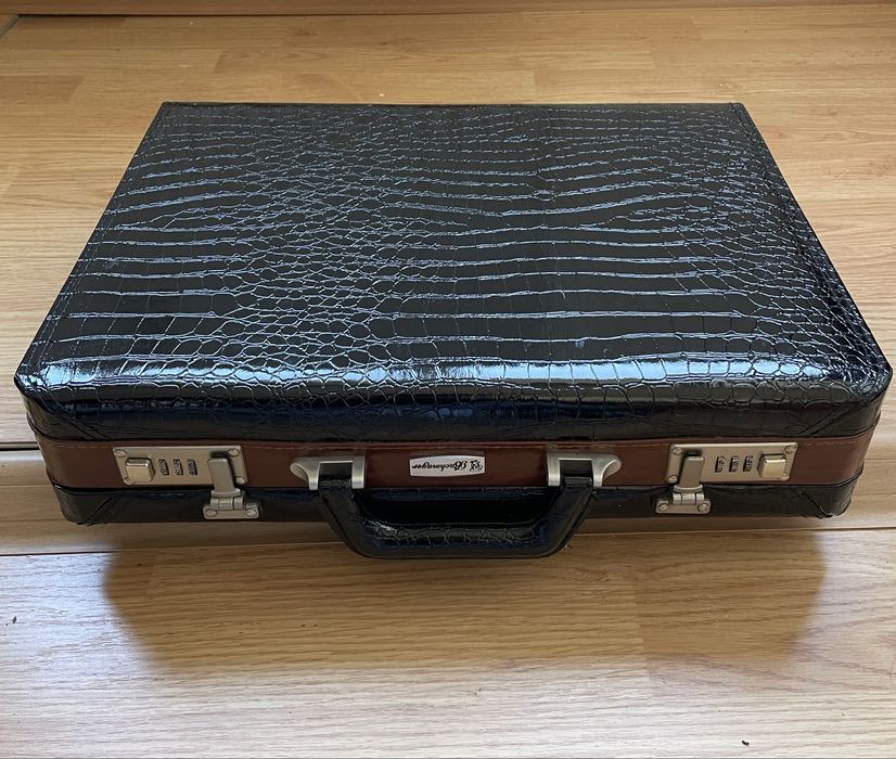 Geanta/servieta din piele cu cifru negru