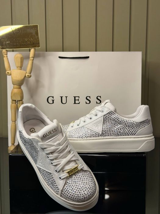 Adidasi Guess noi !!! Marimi 36/40 !!!