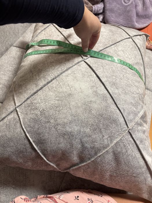 Продам абсолютно новые диванные подушки.
