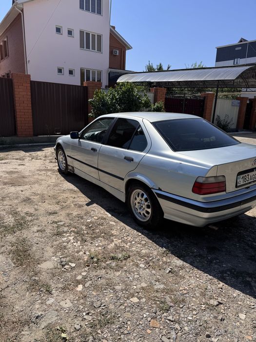 Продам бмв е36 318