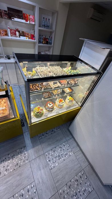 Vitrina frigorifică patiserie cofetărie iluminare led