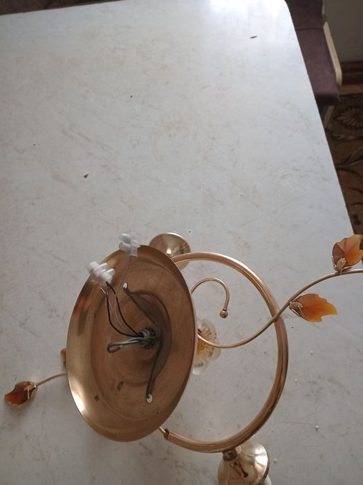 Люстра двухрожковая