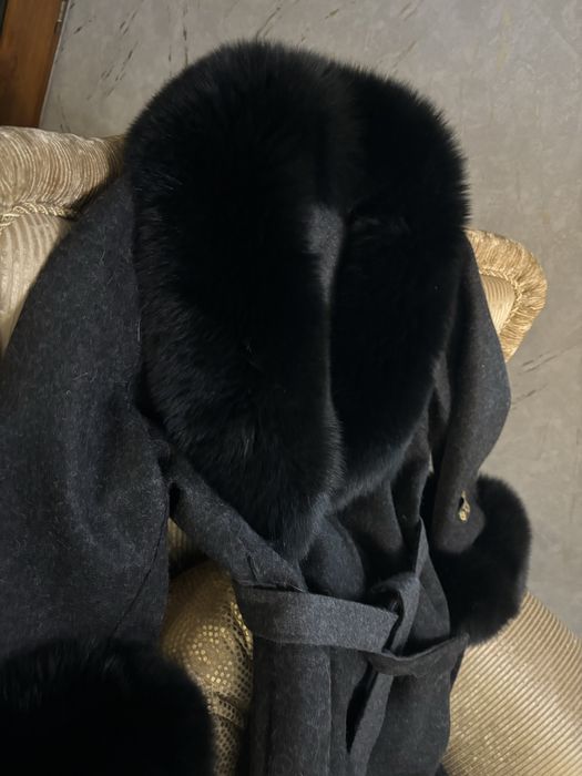 Palton din lana  cu blana  naturala