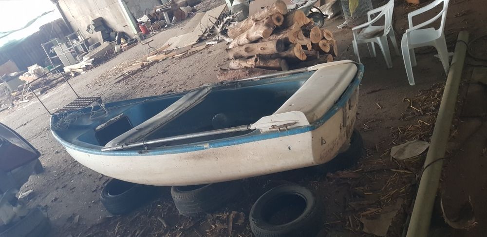 Рибарска лодка в добро състояние