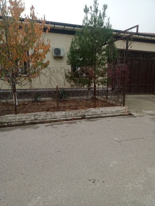 Намунали уй сотилади