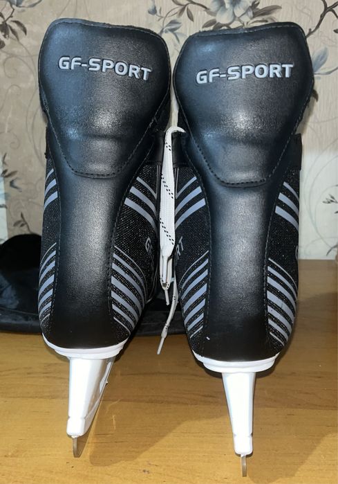 Срочно! продаются коньки