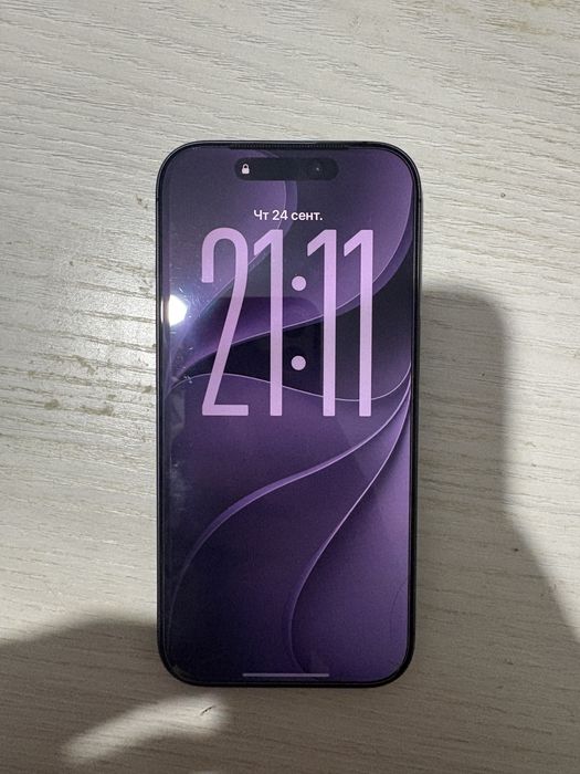 Iphone 17 черный