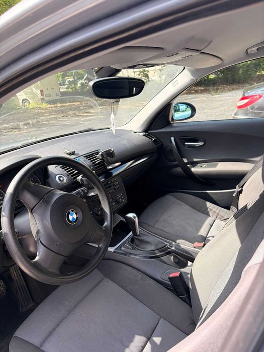 BMW 118 i С регистрация платена винетка застраховка и тех  преглед