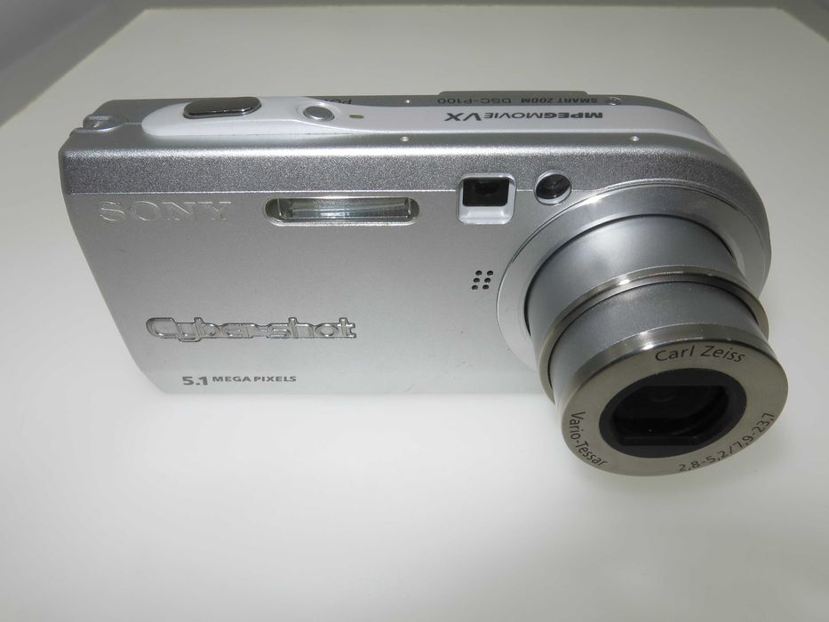 Sony Cyber-shot DSC-P100 ултра компактен цифров фотоапарат, легендарен дизайн един, цифрова камера, сътояние като НОВО работи отлично!