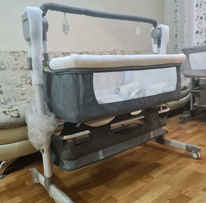 Кроватка приставная с электро качением