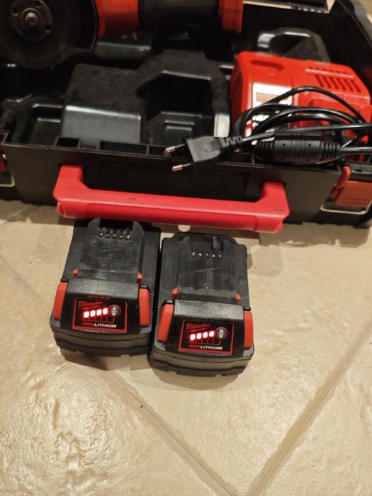 Milwaukee - M 18 CAG 125 x