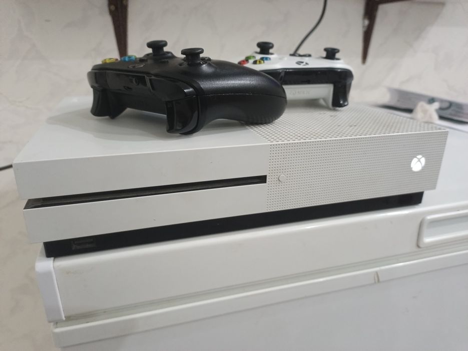 Обмен Xbox one s+аккаунт с играми