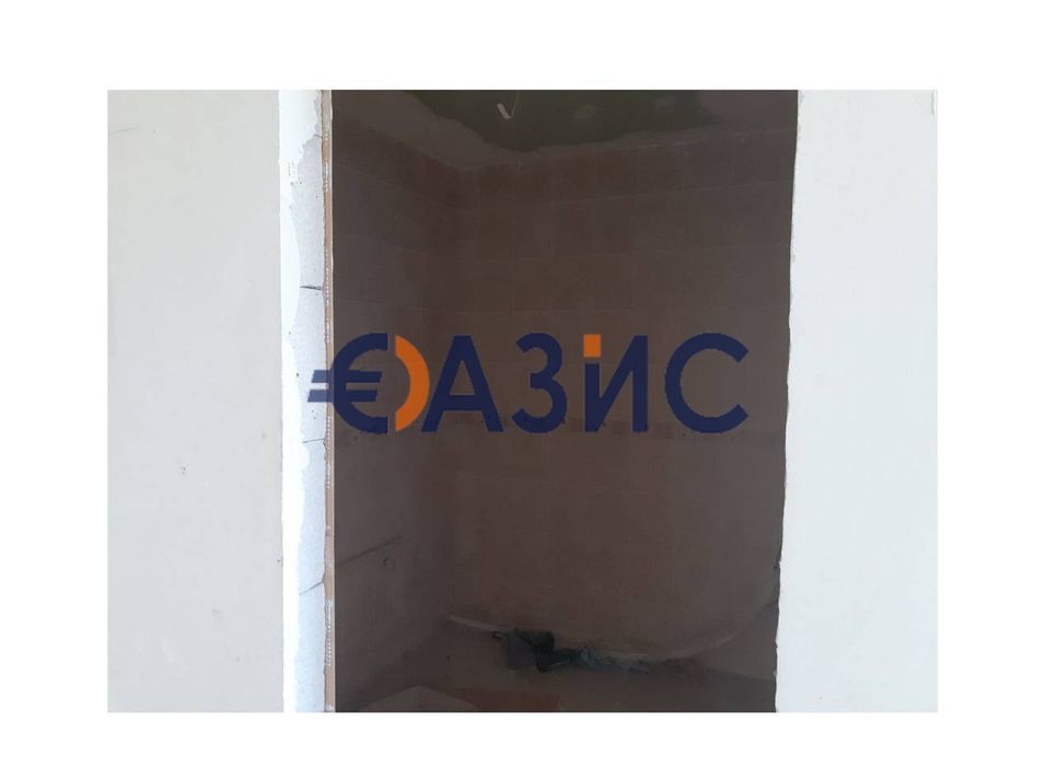 Продава се Хотел в Царево - 7120 кв.м за 198 €/кв.м - Снимка #4