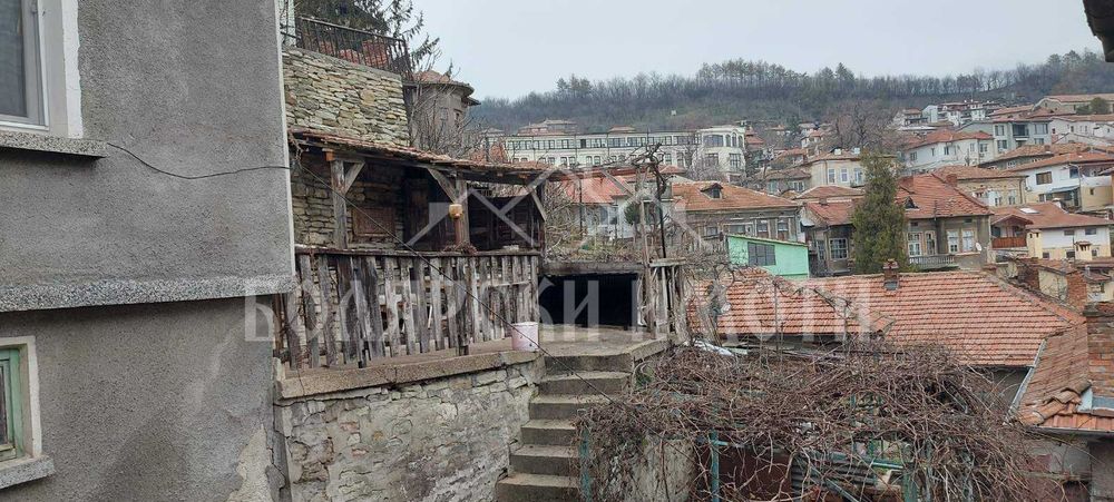 Дава се под наем Етаж от къща в Велико Търново, Център - 60 кв.м за 298.86 € - Снимка #10