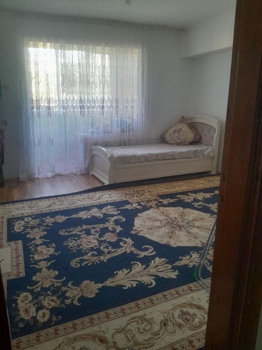 3honali kvartira sotiladi