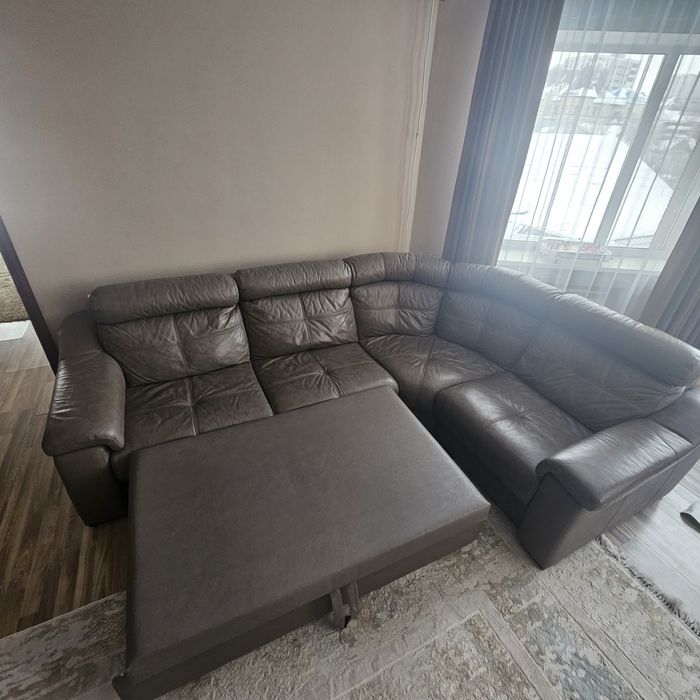 Диван кожаный угловой