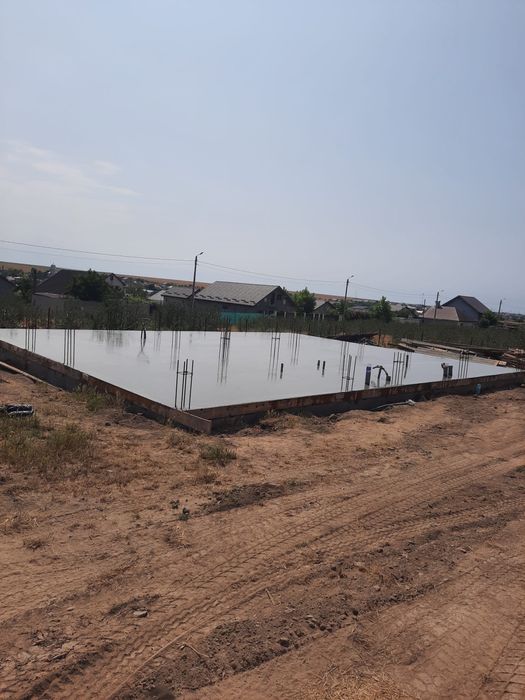 Se vinde teren 500 mp cu fundație finalizată