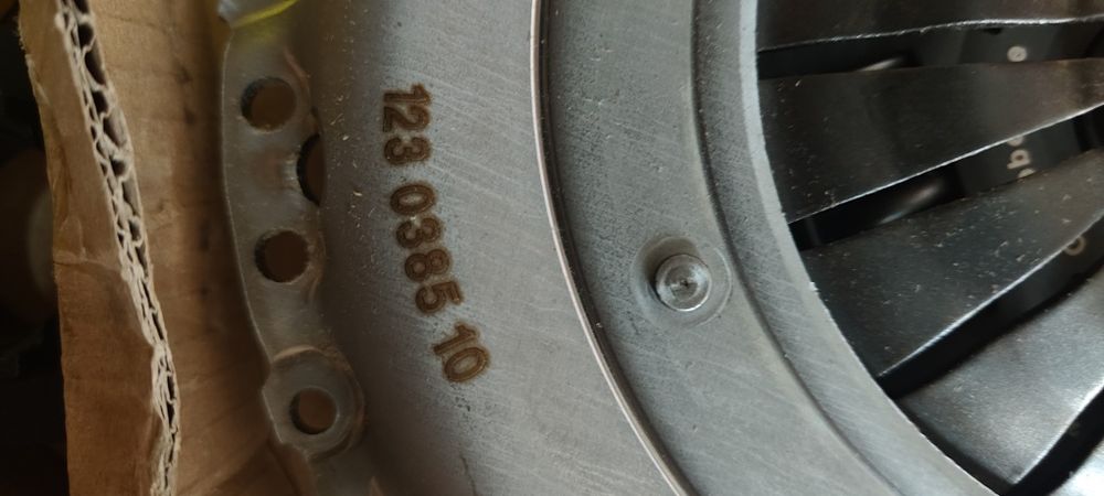 Комплект съединител LUK  VW 1.9 TDI 230mm