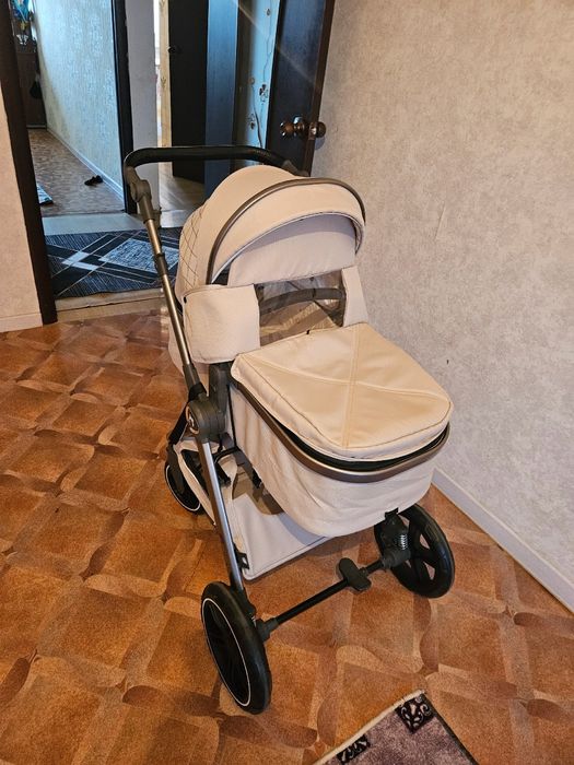 Продам детскую коляску