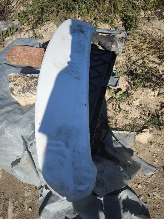 Спойлер Тойота Ленд Крузер 200