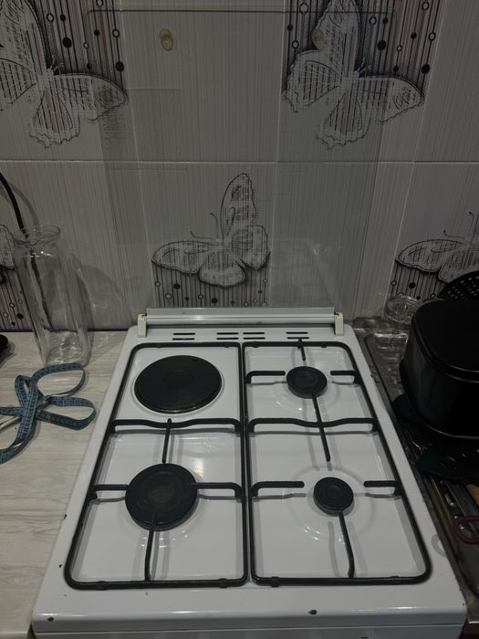 Продам газовую плиту