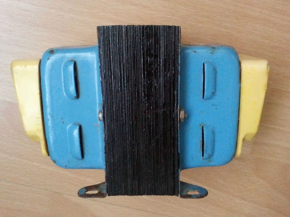 Transformator de la 220V la 110V