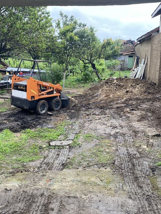 Услуги с мини челен товарач Бобкат bobcat ,мини багер изкопни дейности