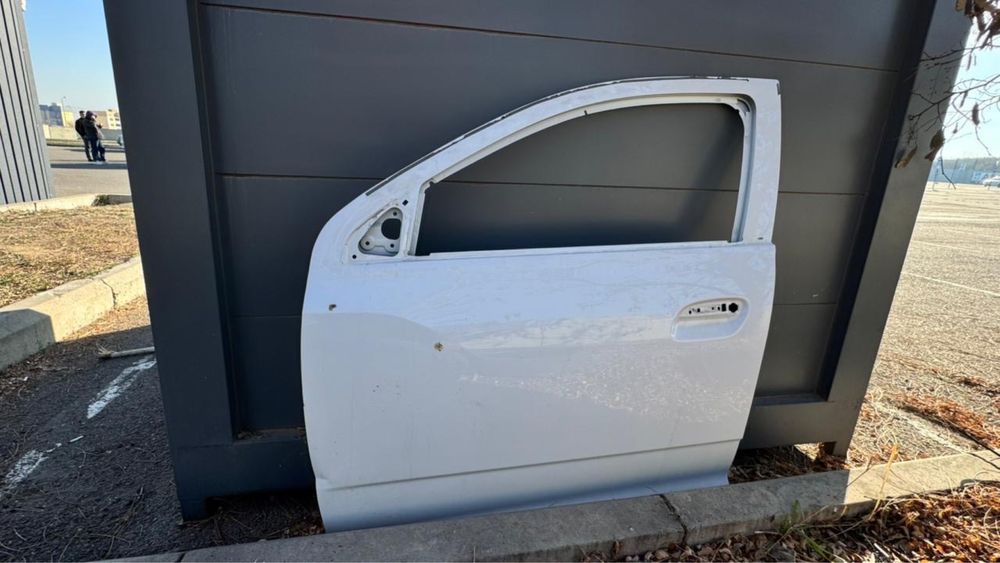 Кобалт оң жақ есік