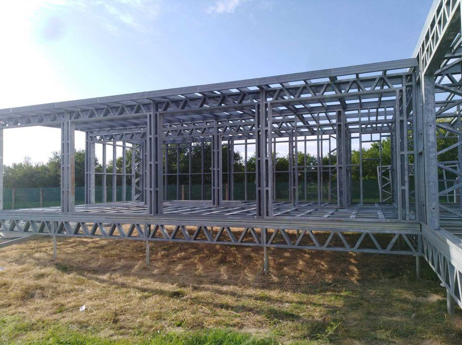 Метални основи за сглобяема къща