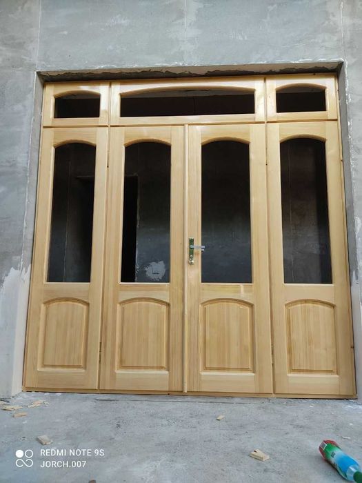 Yog'och bilan bog'liq barcha ishlar. Buyurtma asodida eshi va romlar