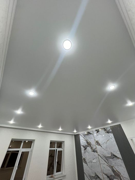 Натяжные потолки  1200м²