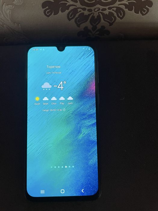 Samsung A40 Telfoni