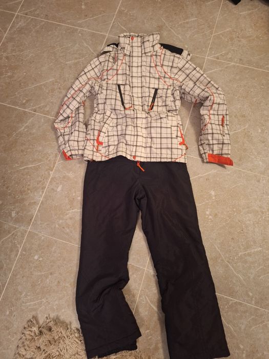 Costum ski dama 42 L