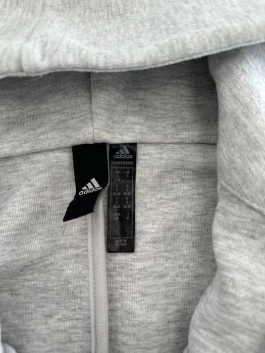 Спортен екип на Adidas