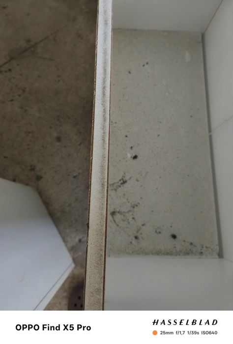 Vând mobila de baie