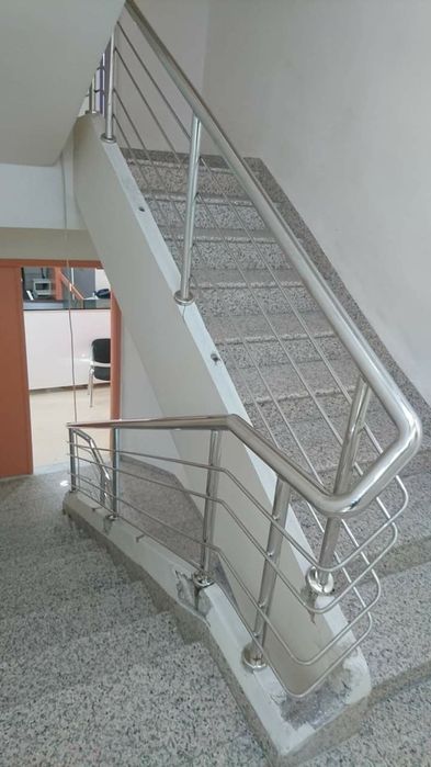 Перила из НЕРЖАВЕЙКИ, Нержавеющие ПЕРИЛА Ограждения пандусы Лестницы