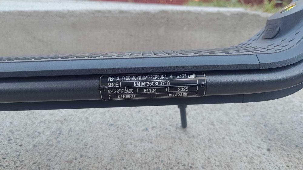 Trotineta electrica Ninebot F2 ProII 900W aproape noua garantie 2 ani