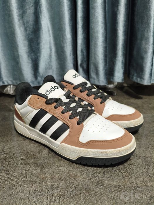 Оригинальные кроссовки Adidas Entrape