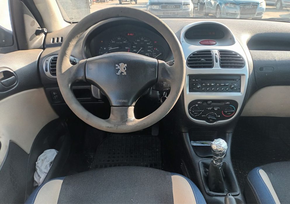 Dezmembrez Peugeot 206 1.4 HDI 2005